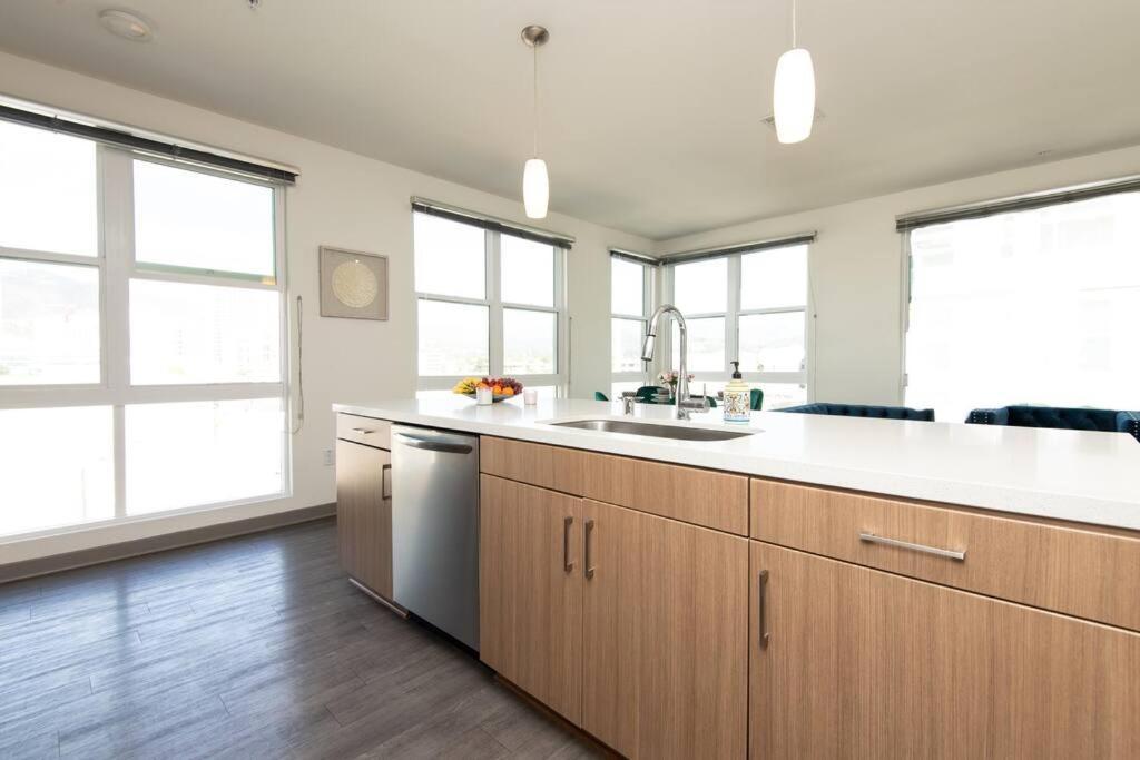 Centrally Located Apartments With Free Parking Glendale Extérieur photo
