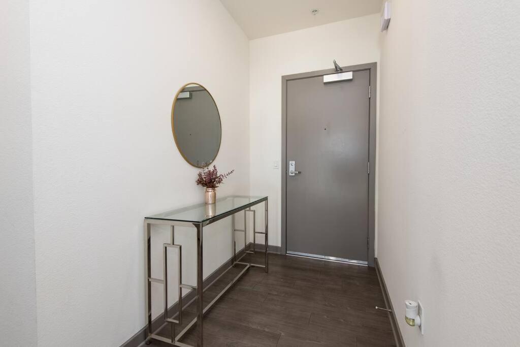 Centrally Located Apartments With Free Parking Glendale Extérieur photo