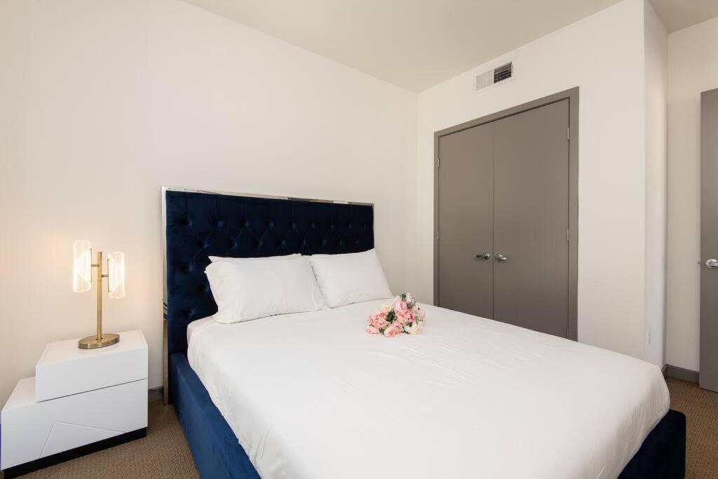 Centrally Located Apartments With Free Parking Glendale Extérieur photo