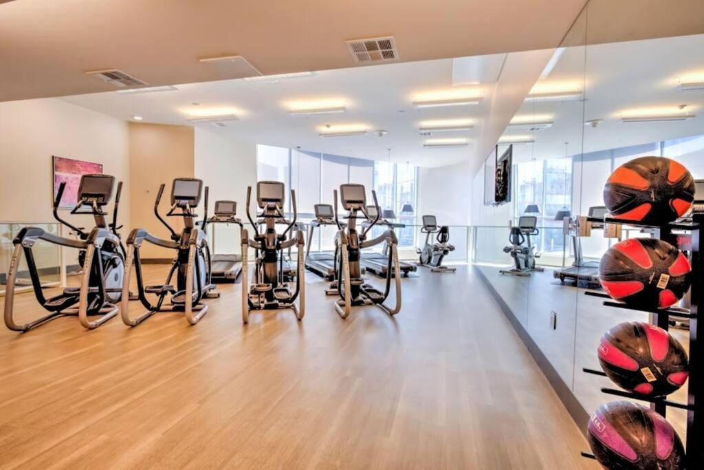 Centrally Located Apartments With Free Parking Glendale Extérieur photo